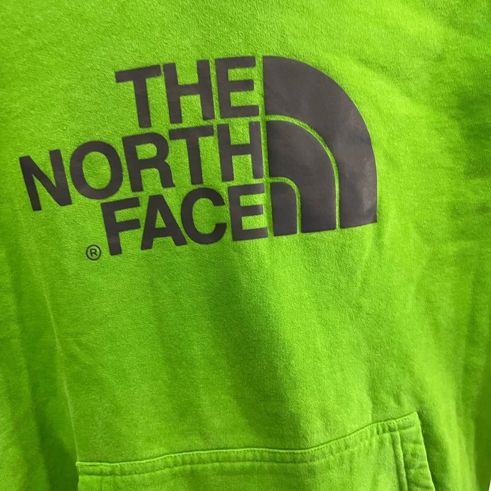 The North Face pullover hoodie Size M